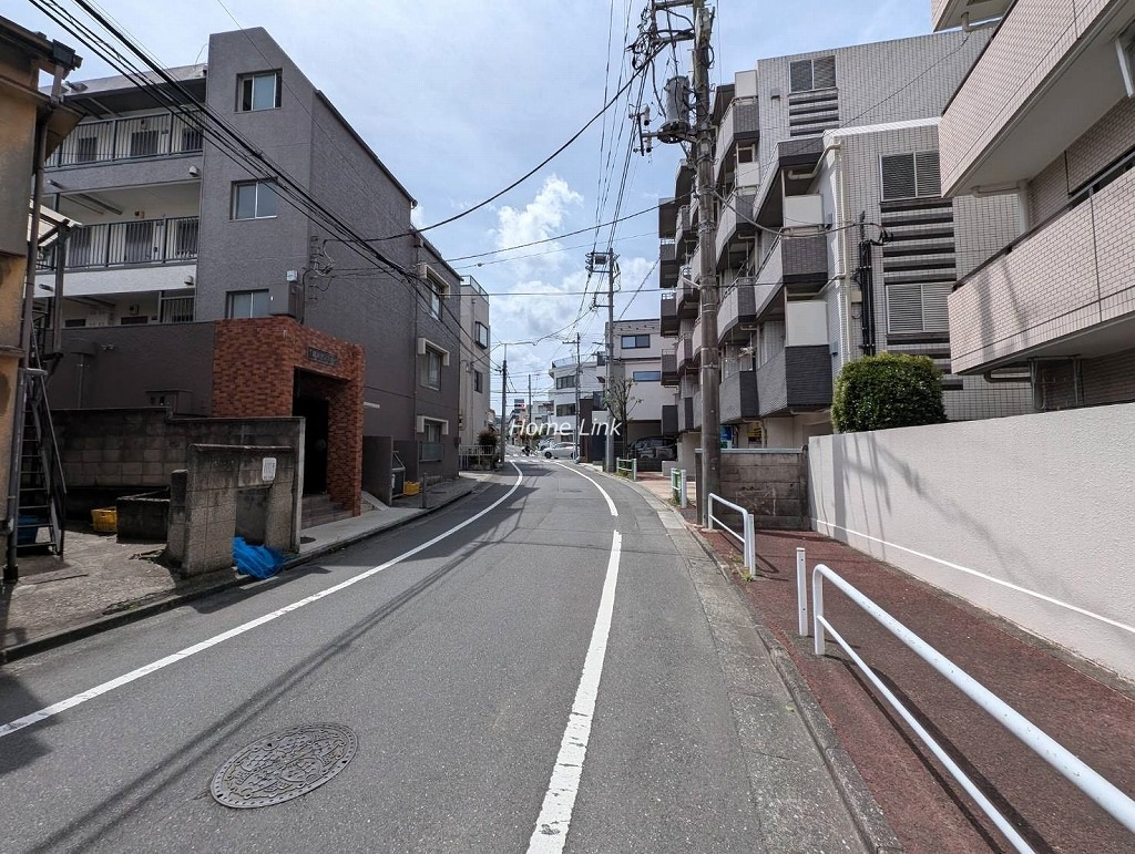 ライオンズマンション新板橋　南側 前面道路